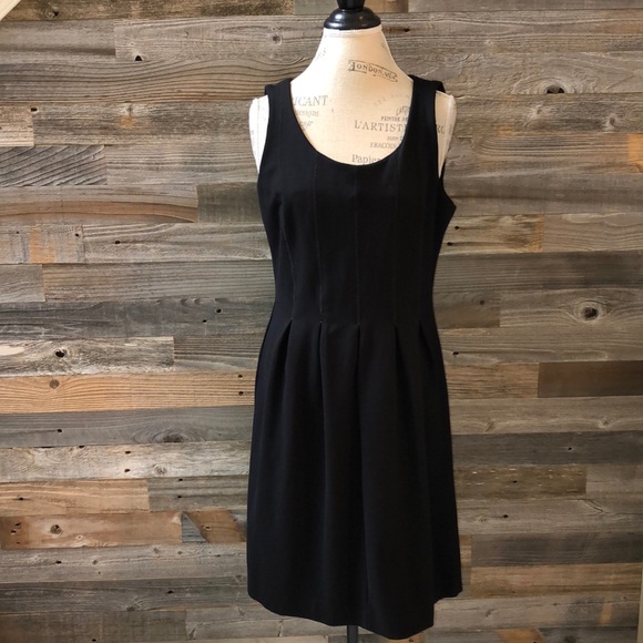 sleeveless pleated midi dress